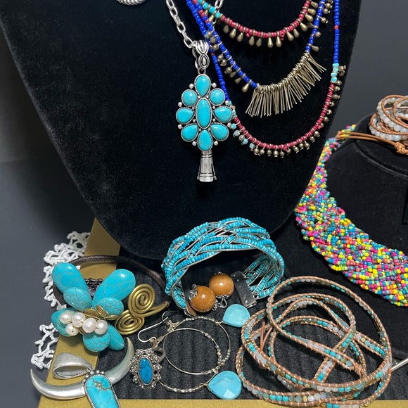 Turquoise and Silver Jewelry Lot - Picture 10 of 13